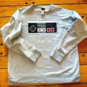 Nintendo sweat shirt, Size XL
